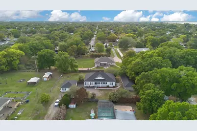 704 Grape Avenue, Saint Cloud, FL 34769 - Photo 22