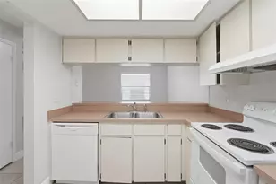 1912-1918 Crystal Grove Dr, Lakeland, FL 33801 - Photo 28