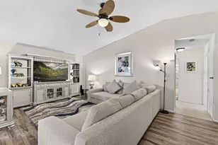 11520 Saddlebow Ln, Orlando, FL 32821 - Photo 12