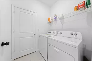 425 Silver Palm Dr, Haines City, FL 33844 - Photo 8