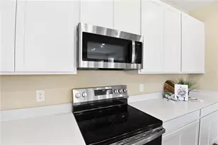 2526 29th Ln E, Palmetto, FL 34221 - Photo 4