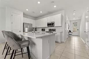 835 Longboat Dr, Davenport, FL 33896 - Photo 2