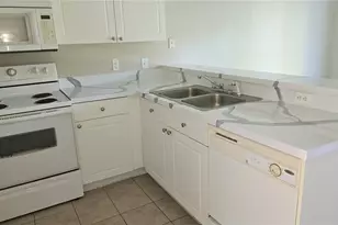 336 Cervantes Dr, Kissimmee, FL 34743 - Photo 8