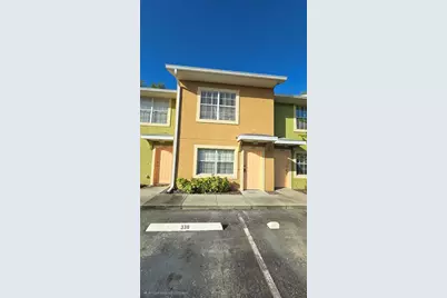 336 Cervantes Drive #336, Kissimmee, FL 34743 - Photo 2