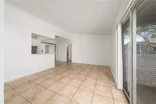 3849 Bay Club Cir, Kissimmee, FL 34741 - Photo 2