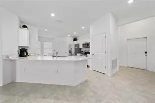 401 Sandbar Ln, Haines City, FL 33844 - Photo 12
