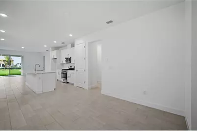 5141 Spring Maiden Circle, Apollo Beach, FL 33572 - Photo 6