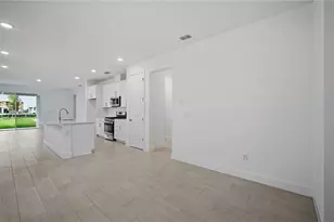 5141 Spring Maiden Circle, Apollo Beach, FL 33572 - Photo 6
