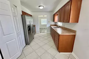 22 Cedar Dr, Davenport, FL 33837 - Photo 8