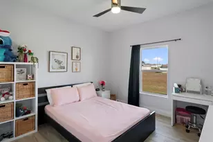 817 Desmoines Pl, Kissimmee, FL 34759 - Photo 16