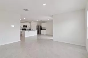 4373 Deleon St, Haines City, FL 33844 - Photo 4