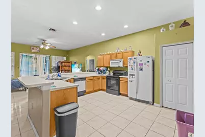 722 Tahiti Drive, Kissimmee, FL 34758 - Photo 10