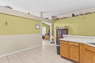 722 Tahiti Dr, Kissimmee, FL 34758 - Photo 12
