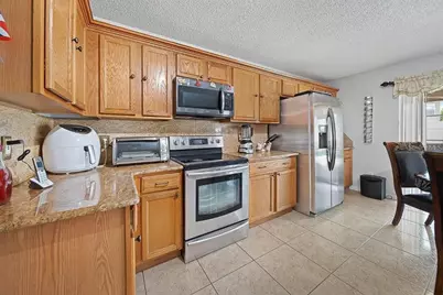 3304 Amberley Park Circle, Kissimmee, FL 34743 - Photo 18