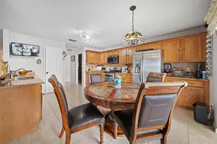 3304 Amberley Park Cir, Kissimmee, FL 34743 - Photo 16