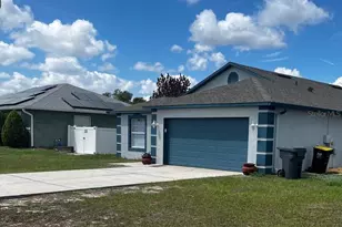 542 Lakeview Ct, Kissimmee, FL 34759 - Photo 2