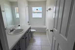 542 Lakeview Ct, Kissimmee, FL 34759 - Photo 10