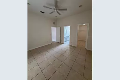 542 Lakeview Court, Kissimmee, FL 34759 - Photo 4