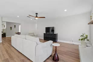 6145 Mary Lynn Ct, Orlando, FL 32807 - Photo 12