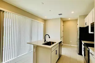 1528 Erin Breeze Ln, Kissimmee, FL 34744 - Photo 4