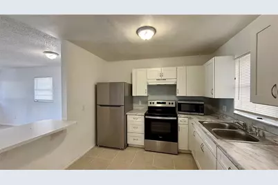 325 W Pierce Street #2, Lake Alfred, FL 33850 - Photo 4