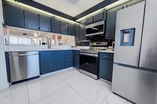 3635 Whitehall Dr, West Palm Beach, FL 33401 - Photo 10