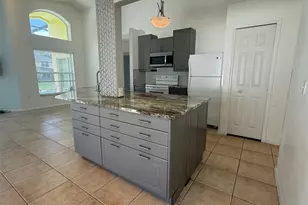 611 Casterton Cir, Davenport, FL 33897 - Photo 6