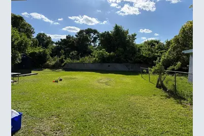 342 Campus View Drive, Orlando, FL 32810 - Photo 10