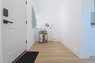 1035 15th Ave S, Saint Petersburg, FL 33705 - Photo 8