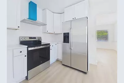 1035 15th Avenue S, Saint Petersburg, FL 33705 - Photo 6