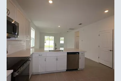 9117 Optimist Way, Palmetto, FL 34221 - Photo 6