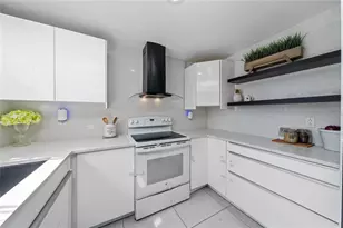 211 S Shadow Bay Dr, Orlando, FL 32825 - Photo 12