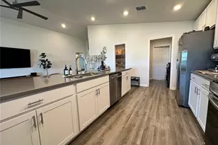 353 Windy Willow Wy, Saint Cloud, FL 34771 - Photo 26