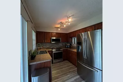 306 Kensington Lake Circle, Brandon, FL 33511 - Photo 8