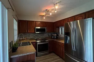 306 Kensington Lake Cir, Brandon, FL 33511 - Photo 8