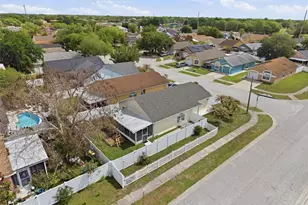 2400 Weymouth Ct, Kissimmee, FL 34743 - Photo 28