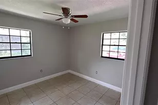 210 N Lone Oak Dr, Leesburg, FL 34748 - Photo 4