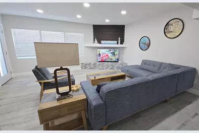 2107 Pine Terrace, Sarasota, FL 34231 - Photo 4