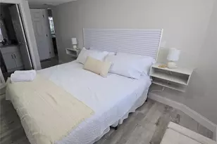 2107 Pine Terrace, Sarasota, FL 34231 - Photo 12