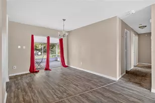 2715 Elmhurst Cir, Orlando, FL 32810 - Photo 12