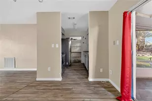 2715 Elmhurst Cir, Orlando, FL 32810 - Photo 16