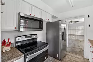 2715 Elmhurst Cir, Orlando, FL 32810 - Photo 20