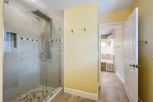 6846 Lake View Dr, Yalaha, FL 34797 - Photo 58