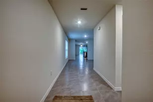 1664 Hazy Sea Dr, Plant City, FL 33565 - Photo 6