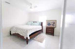 887 W Perry St, Lantana, FL 33462 - Photo 16