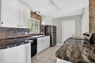 1334 Stately Oaks Dr NW, Winter Haven, FL 33881 - Photo 14