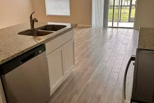 2831 Narcoossee Cmns Wy, Saint Cloud, FL 34771 - Photo 4