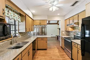 614 Cypress Ct, Saint Cloud, FL 34769 - Photo 10