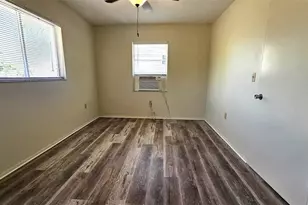 65 N Maple St, Englewood, FL 34223 - Photo 12