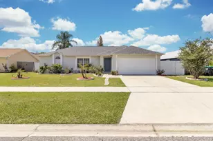 1620 Golden Poppy Ct, Orlando, FL 32824 - Photo 2